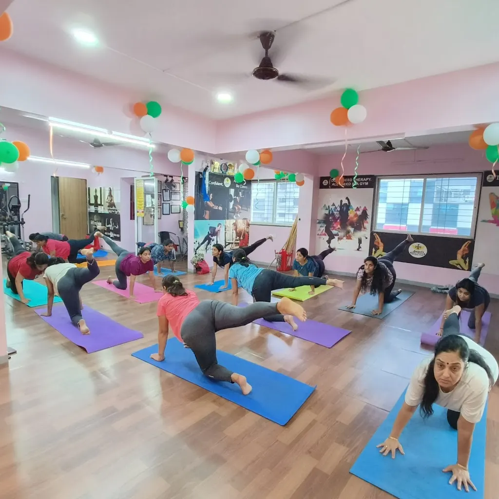Veena Yogainstructor — Yoga in Nigdi