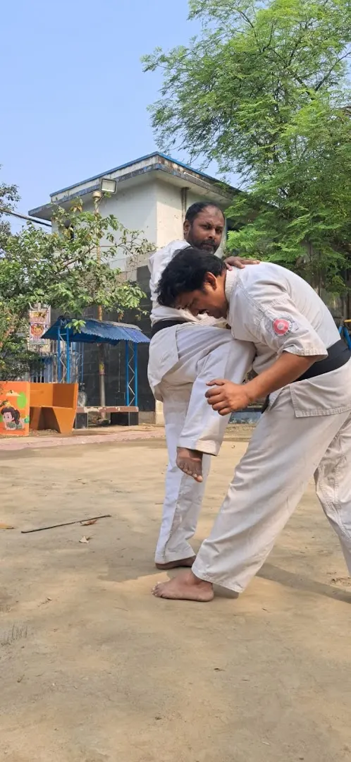 KOMBAT KARATE (ENSHIN DEVELOPMENT FOUNDATION) MMA — Martial Arts in Entally