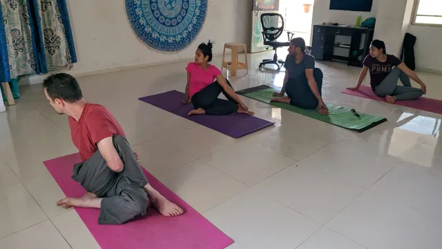 OM YOGA — Yoga in Nikol