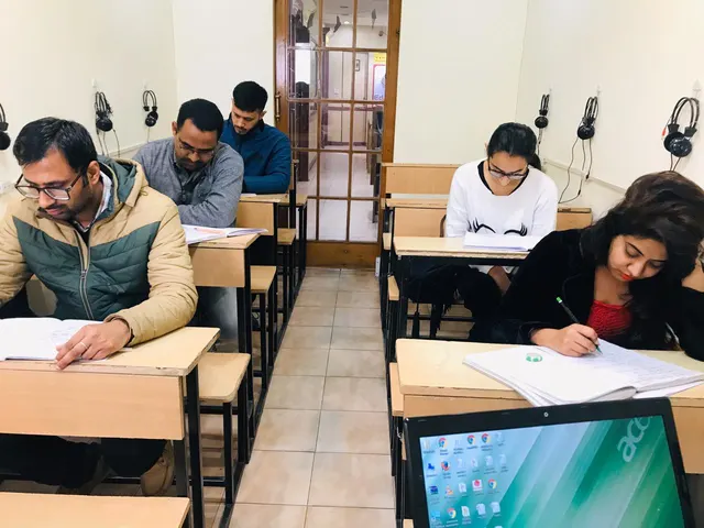 Educove — Language in Sector 35