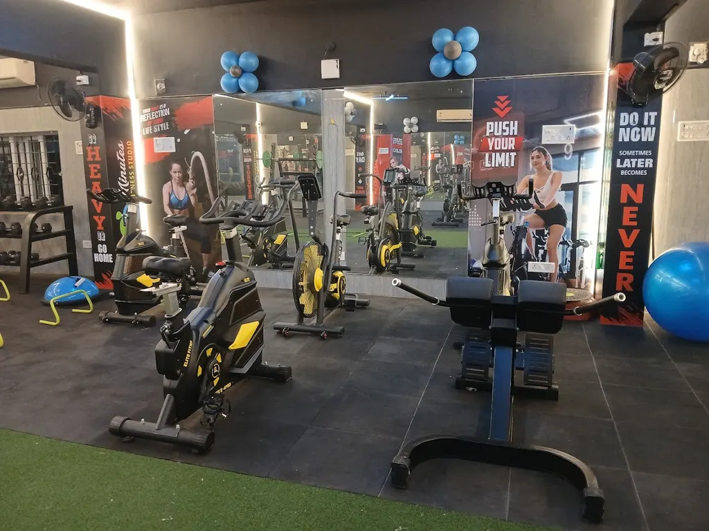 60 Minutes Fitness Studio — Yoga in Jamalia