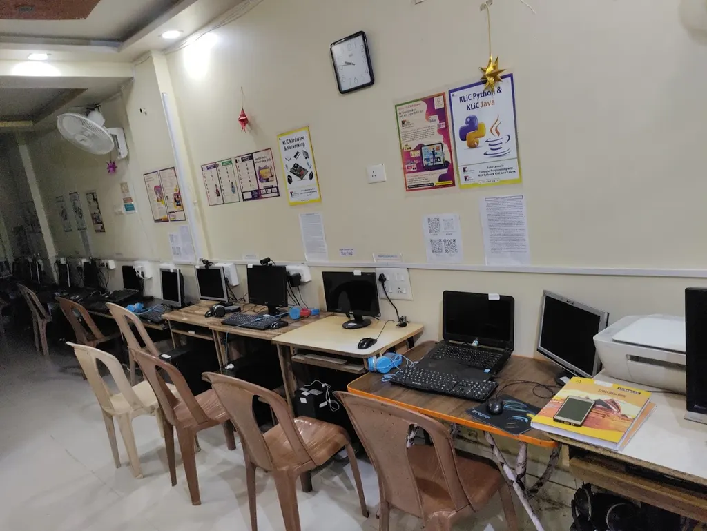 Softvision Computer Academy — Coding & Robotics in Hadapsar