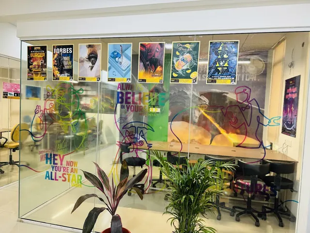 Frameboxx — Art & Craft in Parvati Paytha