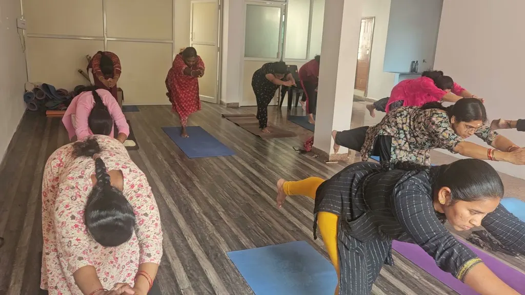 AROGYA YOGA AND NATURE CURE & Acupuncture Clinic — Yoga in Jayanthi Nagar