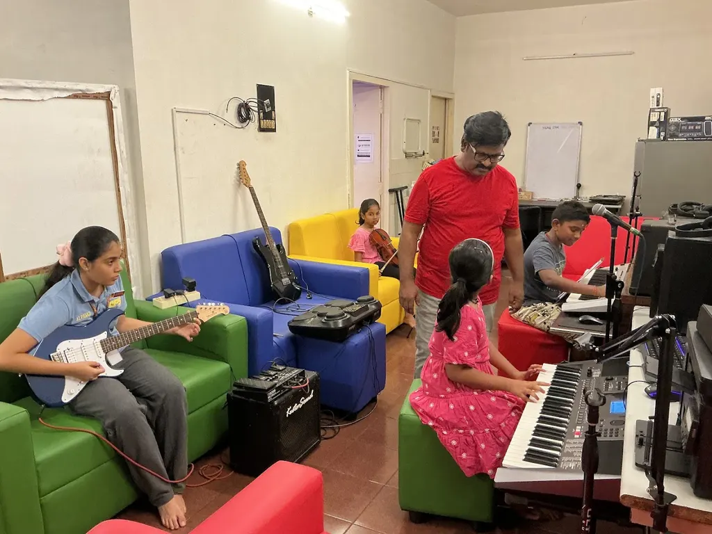 YOUNG STAR MUSIC SCHOOL Annanagar East — Music in Annanagar East