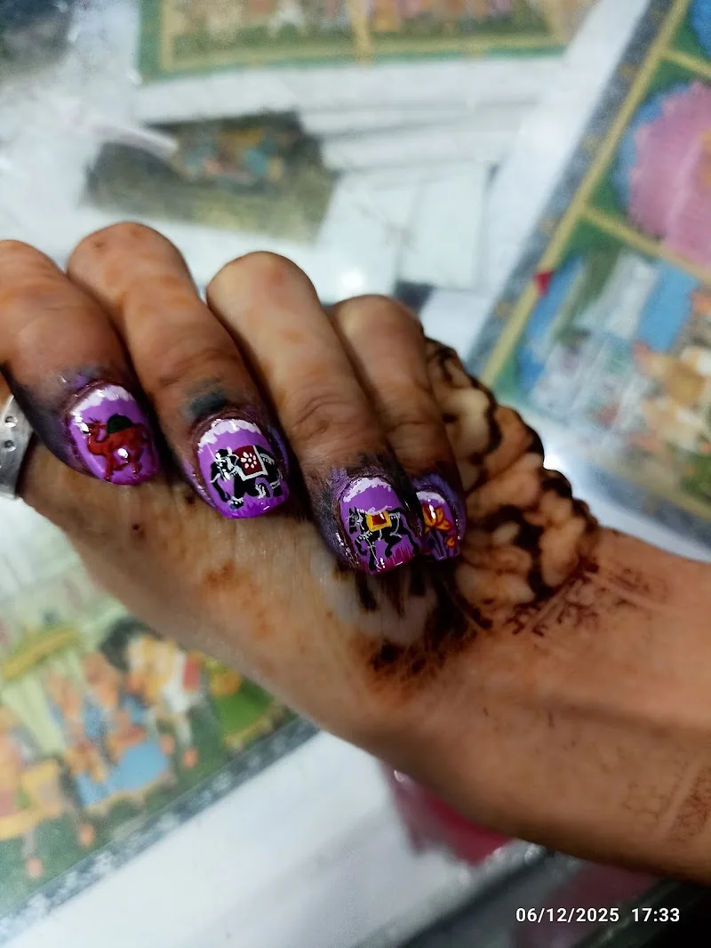 Suman Nail art and class photo 1