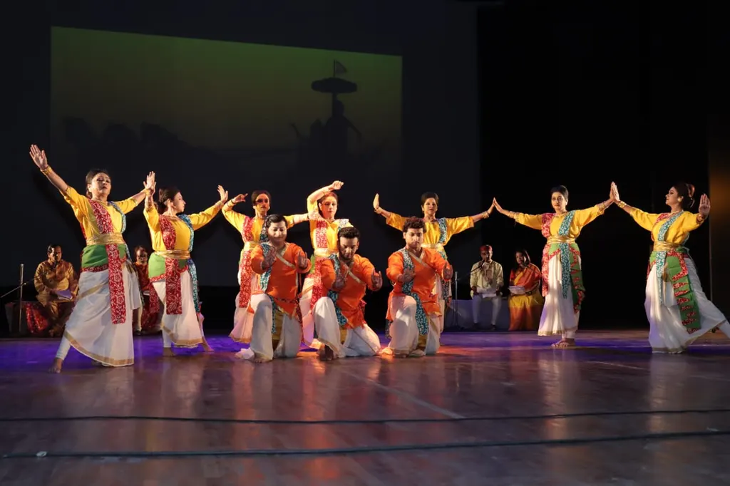 Gitee Apsara — Dance in Behala