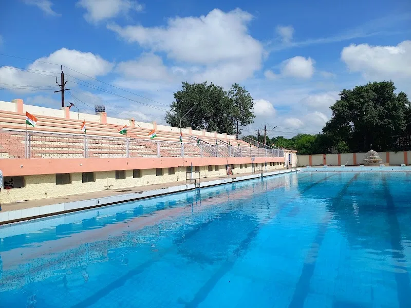 Taran Pushkar — Swimming in Lashkar