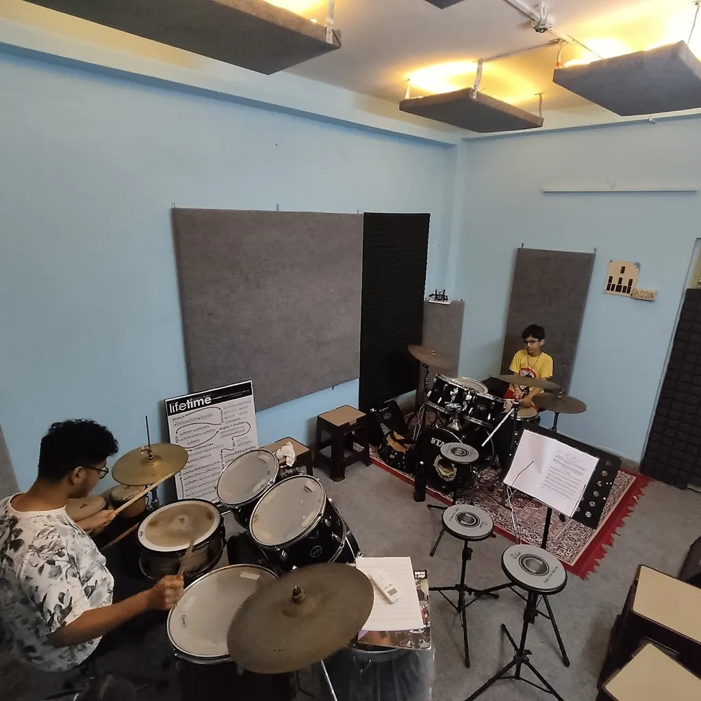 School of DRUM'n'BASS — Music in Tollygunge