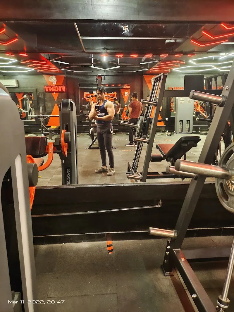 The roar gym — Standard Gym in Lashkar