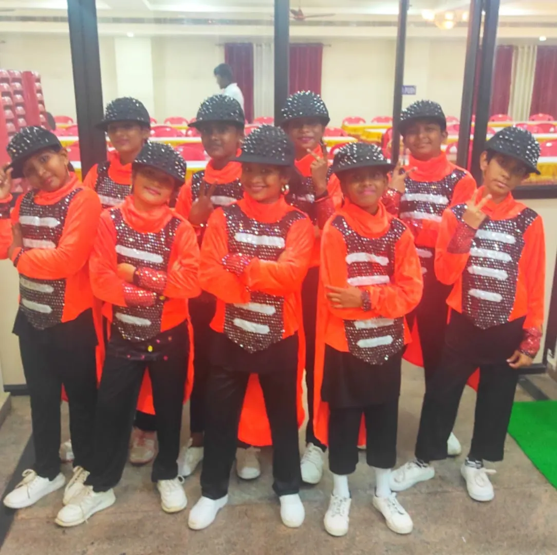 8’COUNTZ DANCE FACTORY photo 1