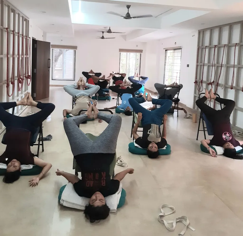 Serenity yog — Yoga in Nigdi
