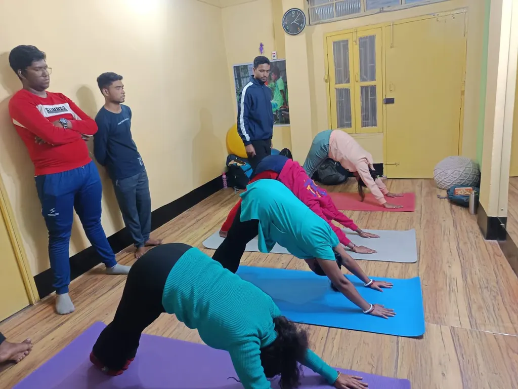 A2 fitness and well Shape — Yoga in Jadavpur