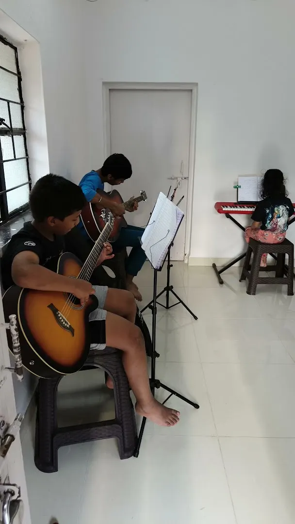 SEVENTH HARMONY MUSIC CLASSES — Music in Tingre Nagar