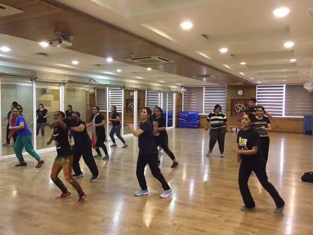Yoga 5 — Yoga in Choubey Colony