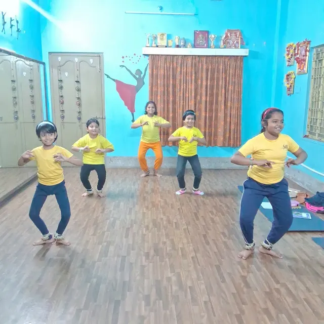 Jhankaar Beats Arts Classes — Dance in Liluah