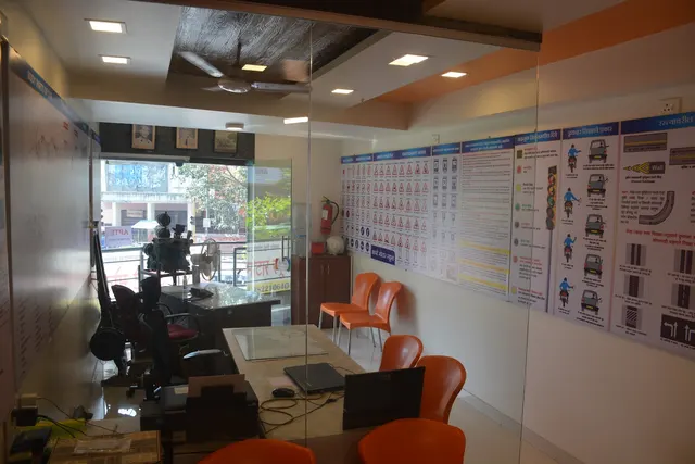 Apte Motor School — Swimming in Sadashiv Peth