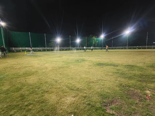 Akash Box Cricket