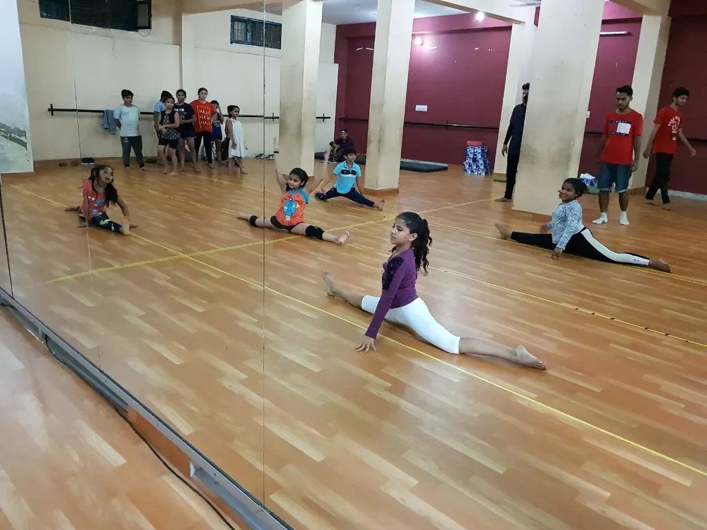 Buskers Dance Institute Chitrakoot — Dance in Chitrakoot