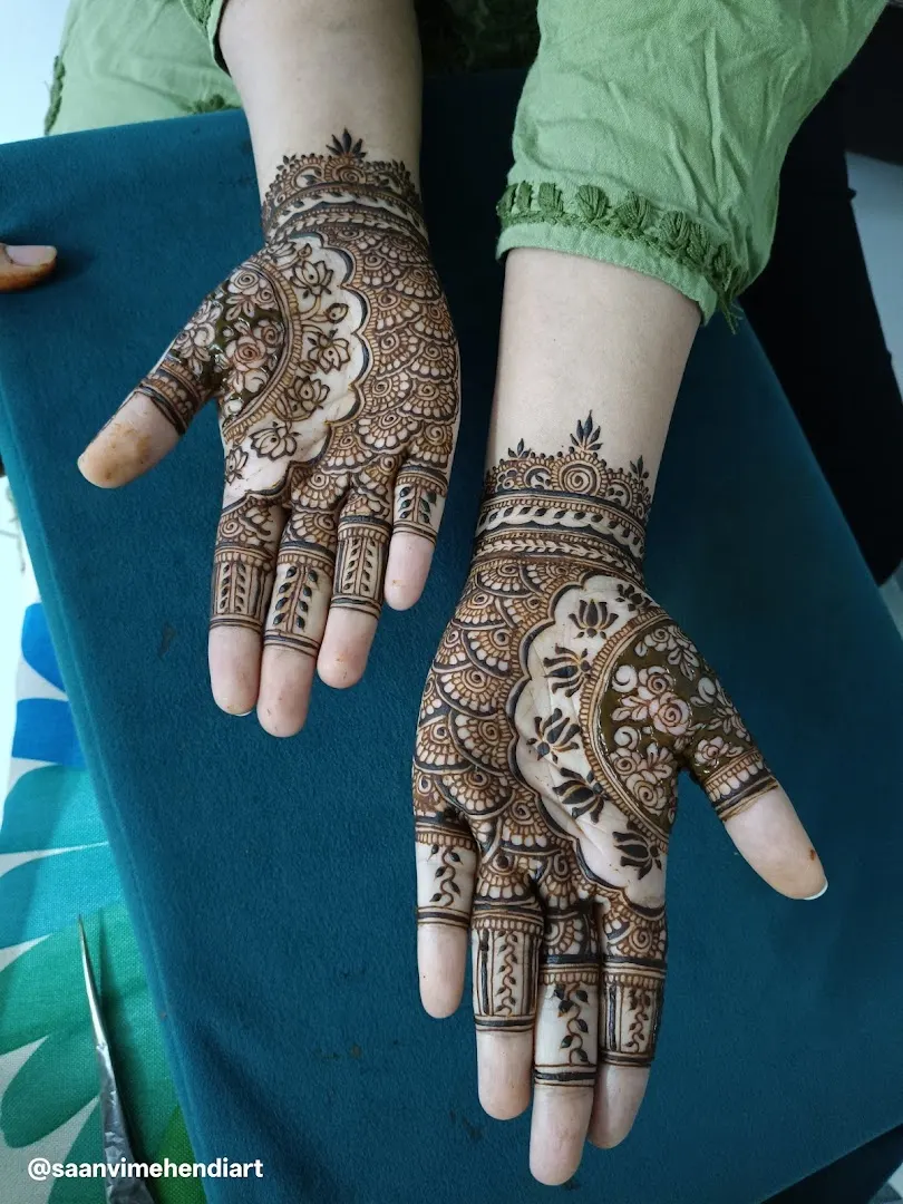Saanvi Mehendi Art and Classes — Art & Craft in Nigdi