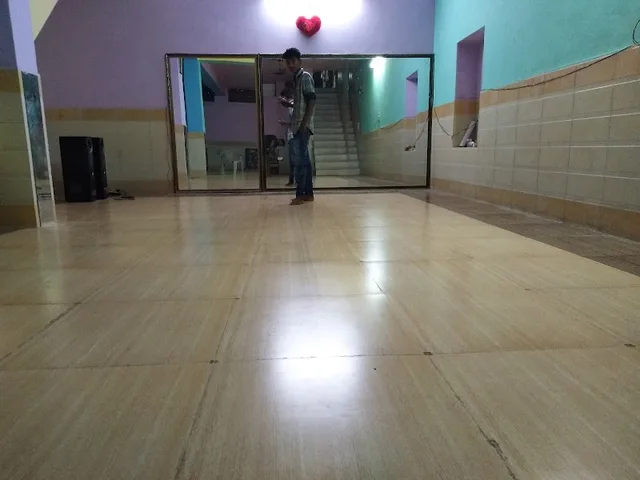 R'Rock'S Dance Institute — Dance in Sector 2