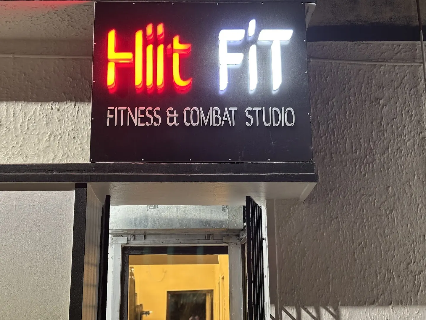 Hiit FiT Fitness & Combat Studio — Standard Gym in Garfa, Kolkata