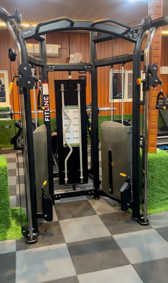 Coach Chandra the fitness studio