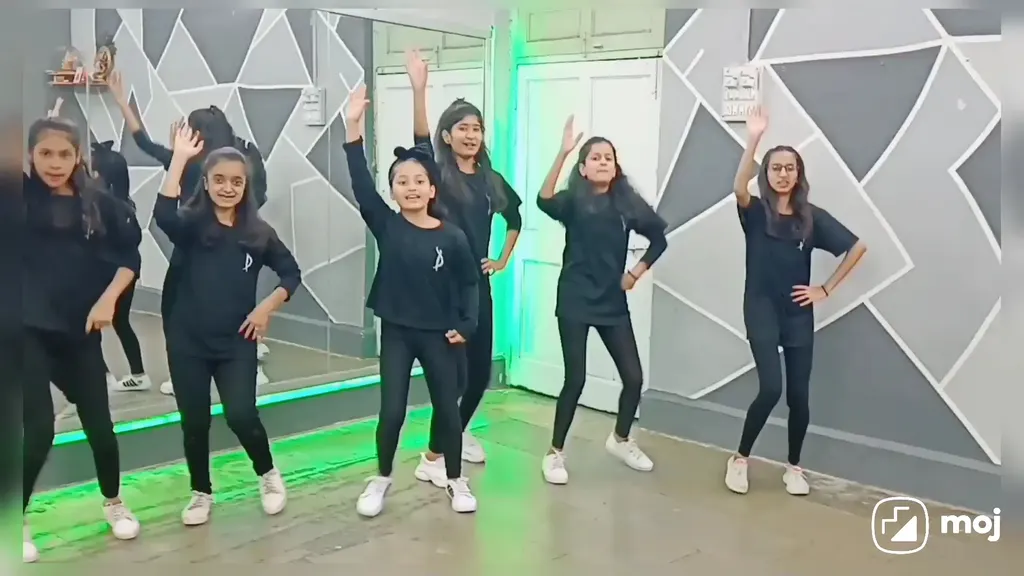D Styler's Dance Studio — Dance in Rasta Peth