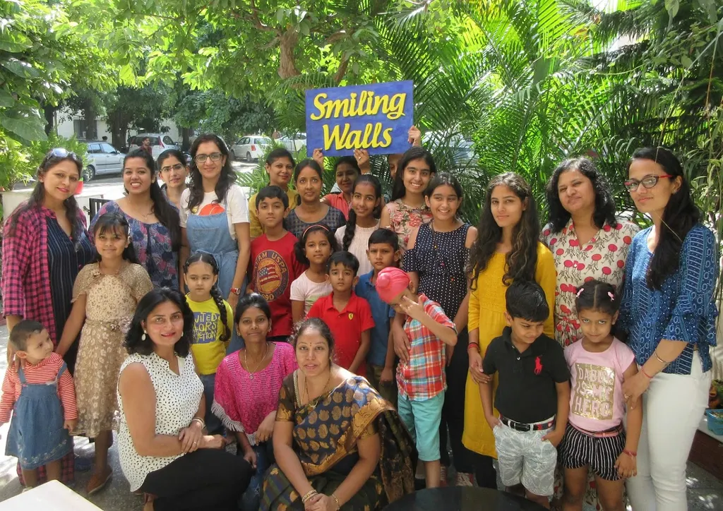 Smiling Walls — Yoga in Sector 35