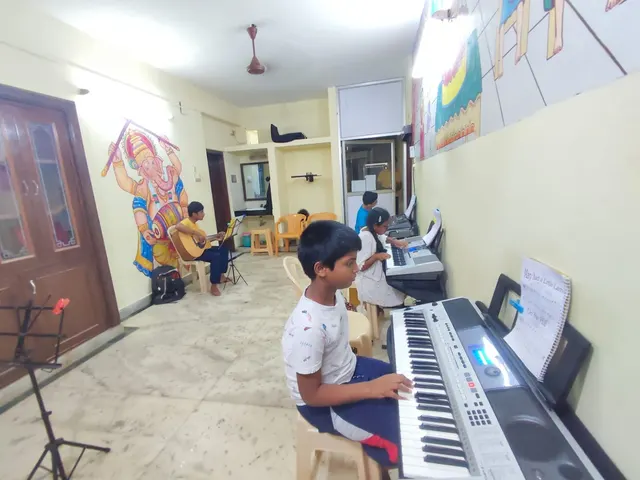 Vibrato School of Music ) Mylapore — Music in Mylapore