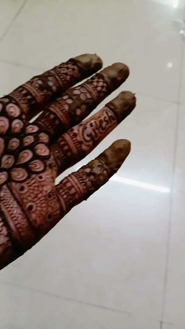 Dhanashri Mehndi Arts & classes — Art & Craft in Pimpri Colony