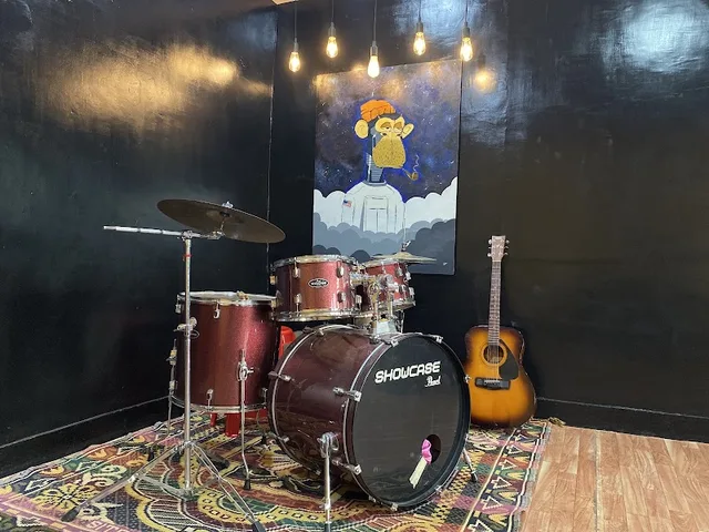 Rhythm To Beat (PAOTA) - Music studio — Music in Paota