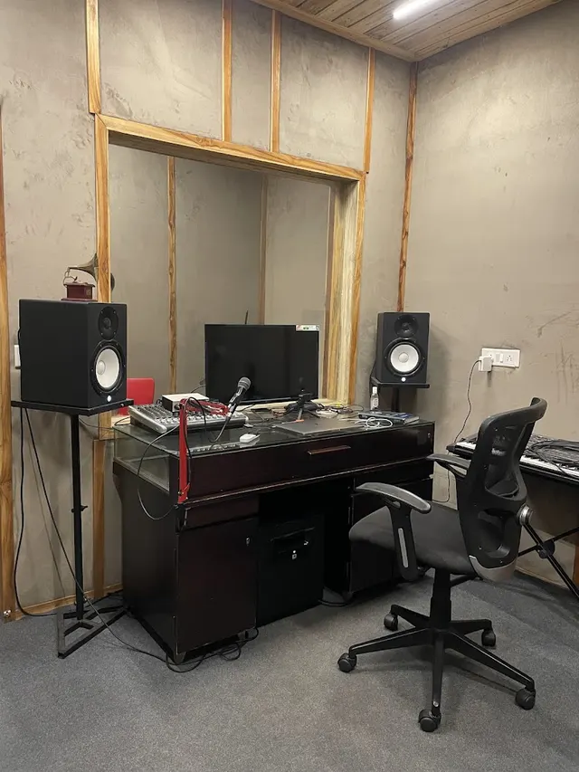 Dean Music Studio (Recording Studio) — Music in Shastri Nagar