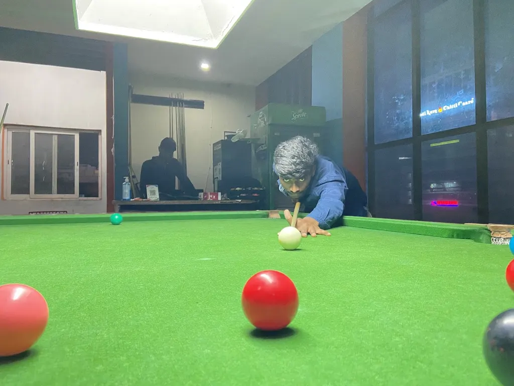 Cue'z and Bal'z — Swimming in HMT Colony