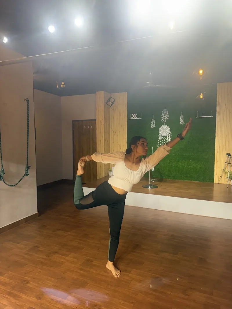 Cosmic yoga arena — Yoga in Mowa