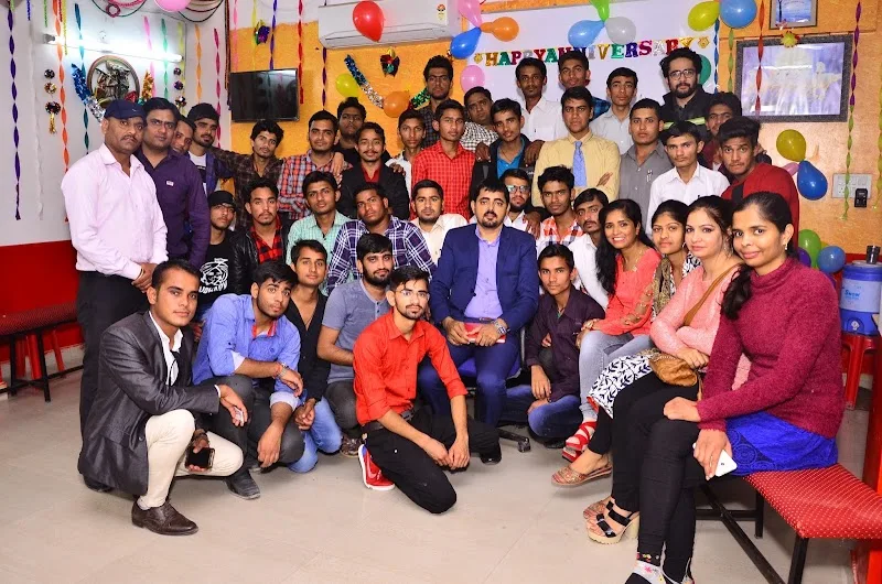 English Guru Spoken English & Personality Development Institute(Basani Mandi Mod Branch) — Language in Basni
