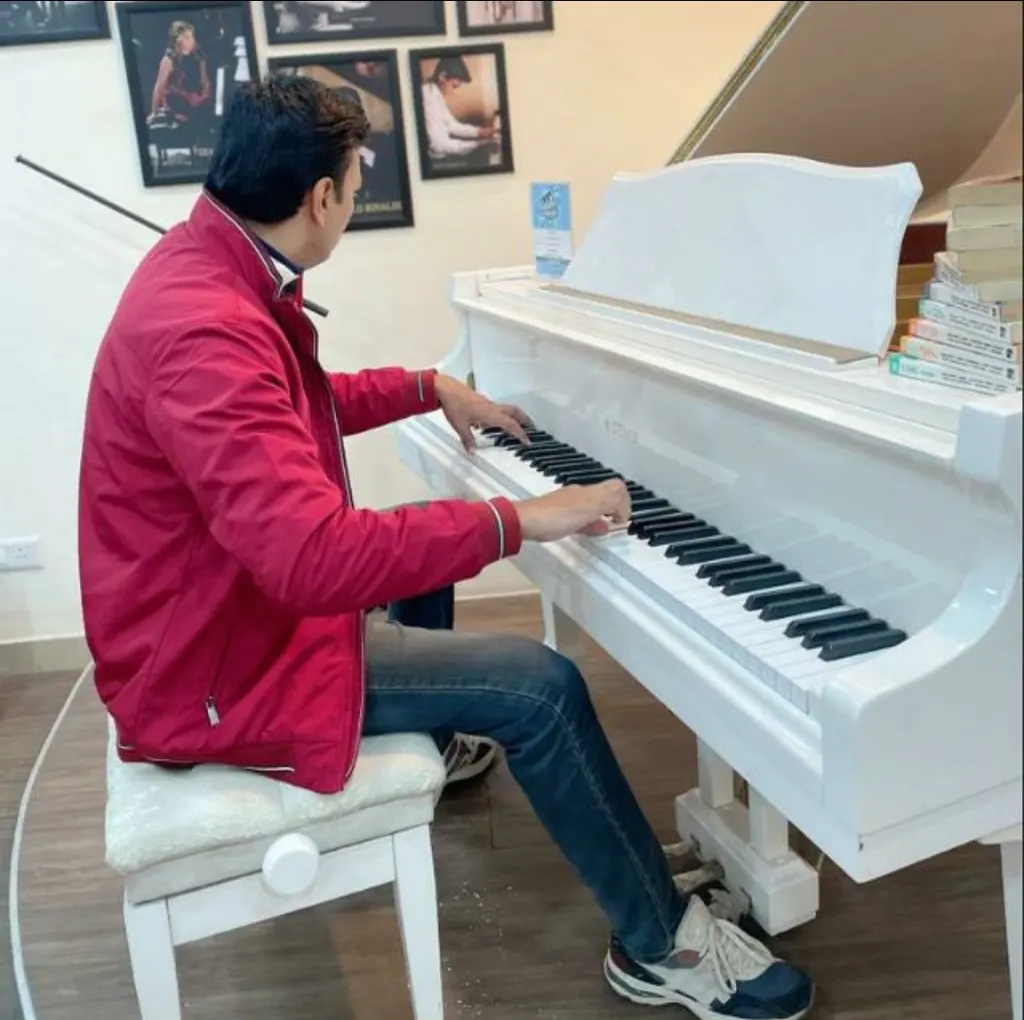 Swar Sadhna Sangeet Kala Academy — Music in Sector 44