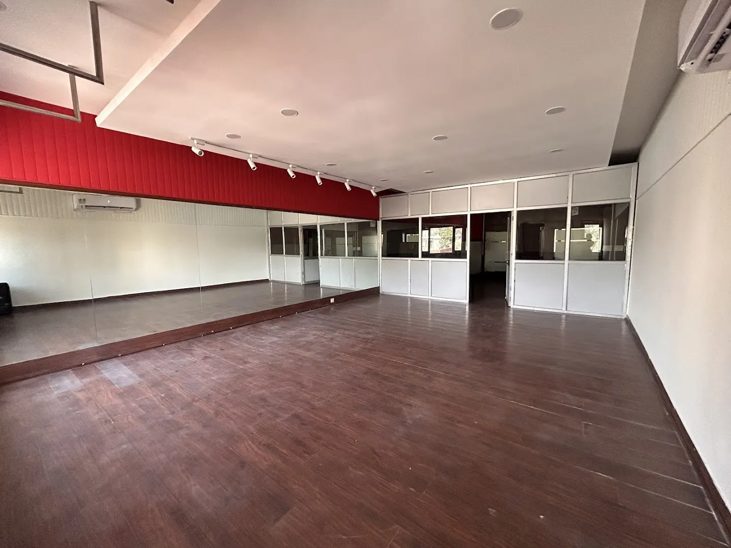 Thirak Dance Studio photo 1