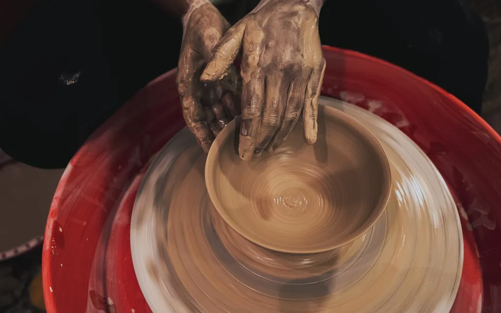ionearth Pottery — Art & Craft in Machuabazar