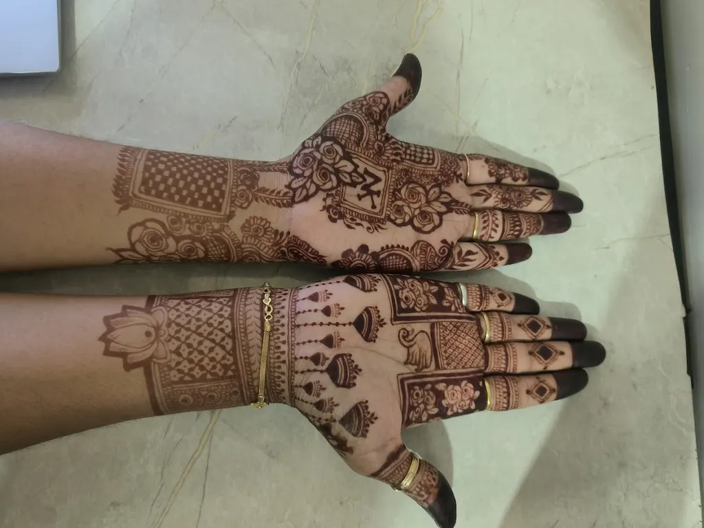 Nidhi Mehndi Artist and Classes — Art & Craft in Wakad