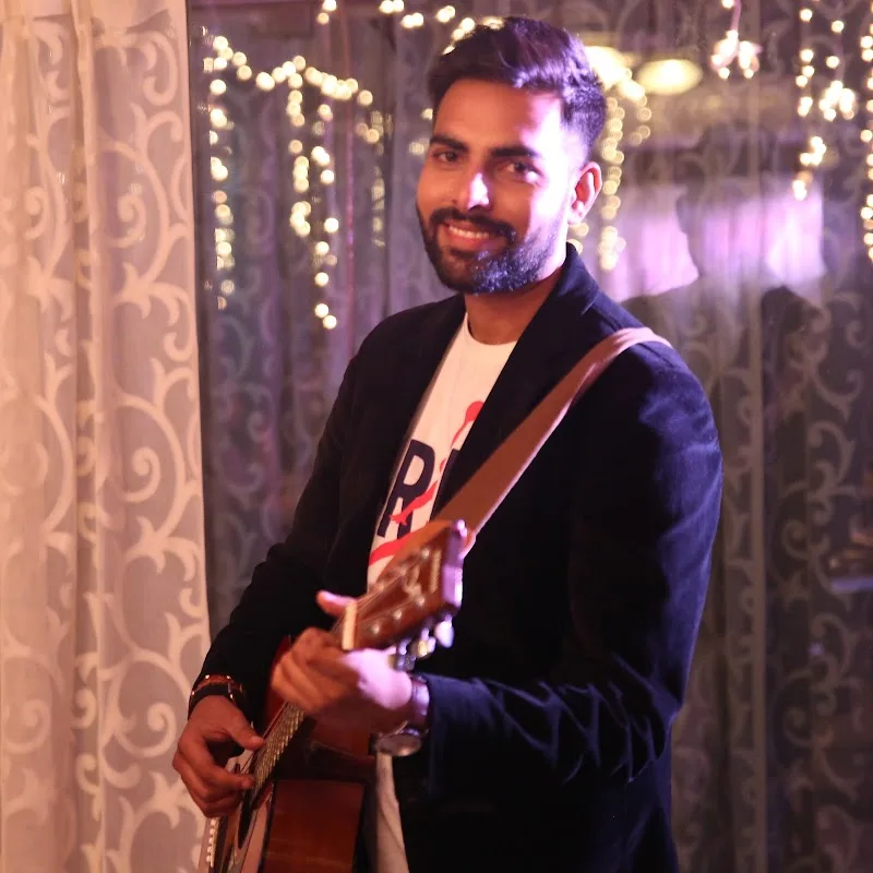 Guitar Studio By Arvind Singh — Music in Shobhagpura