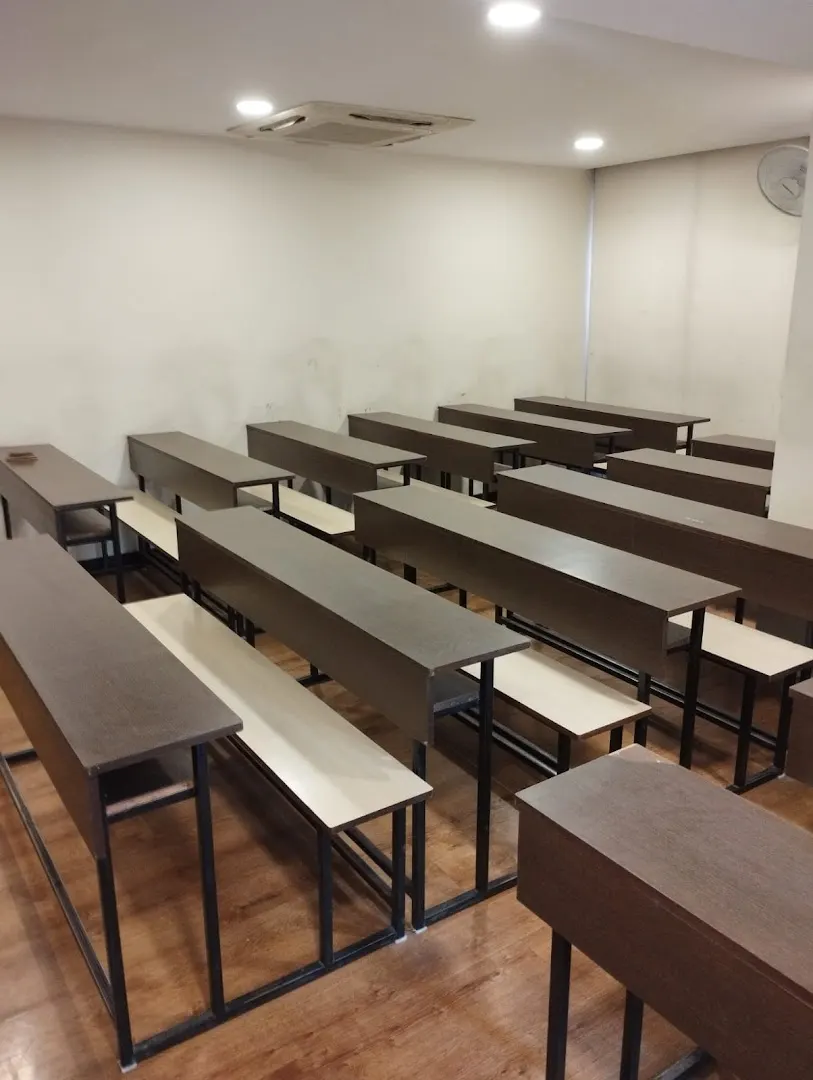 Vidyalankar Classes photo 1