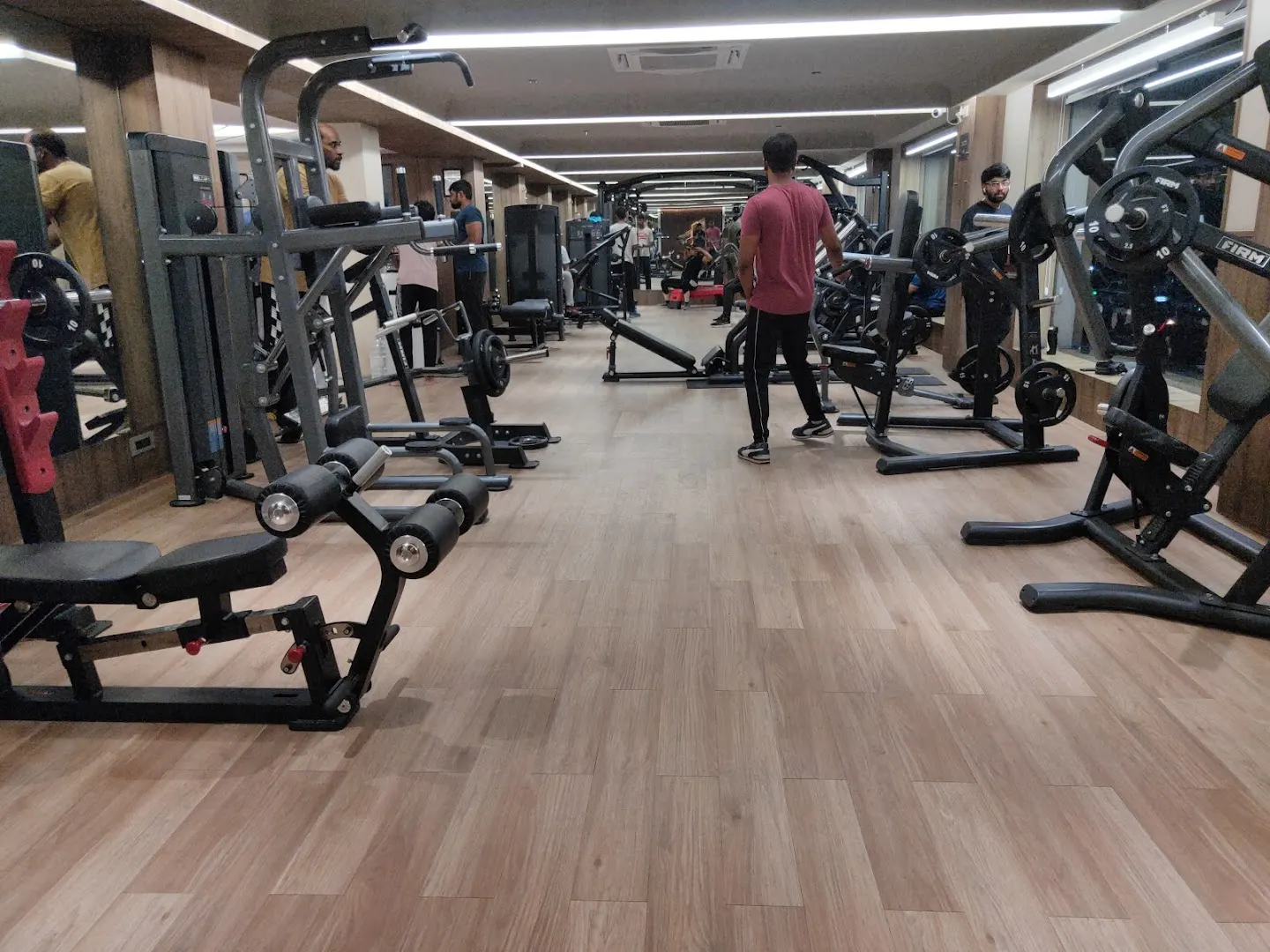 BRATZLIFE Fitness Studio Perungudi photo 1