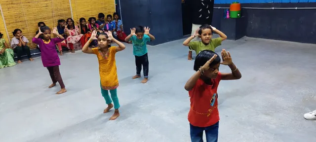The Virus Dance Classes — Dance in Borabanda