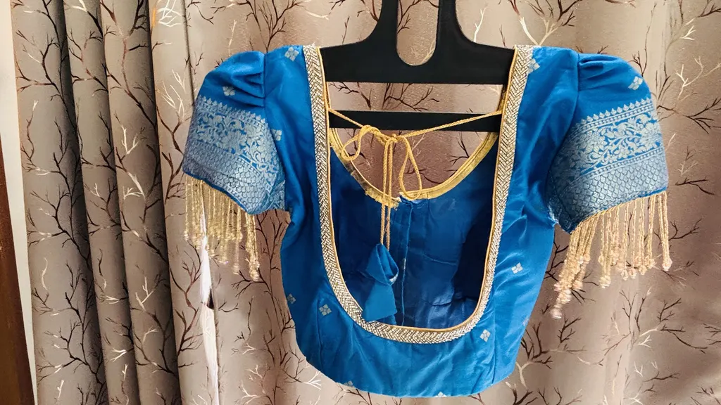 Pranjali Blouse Designer & Stiching Classes — Music in Lohegaon