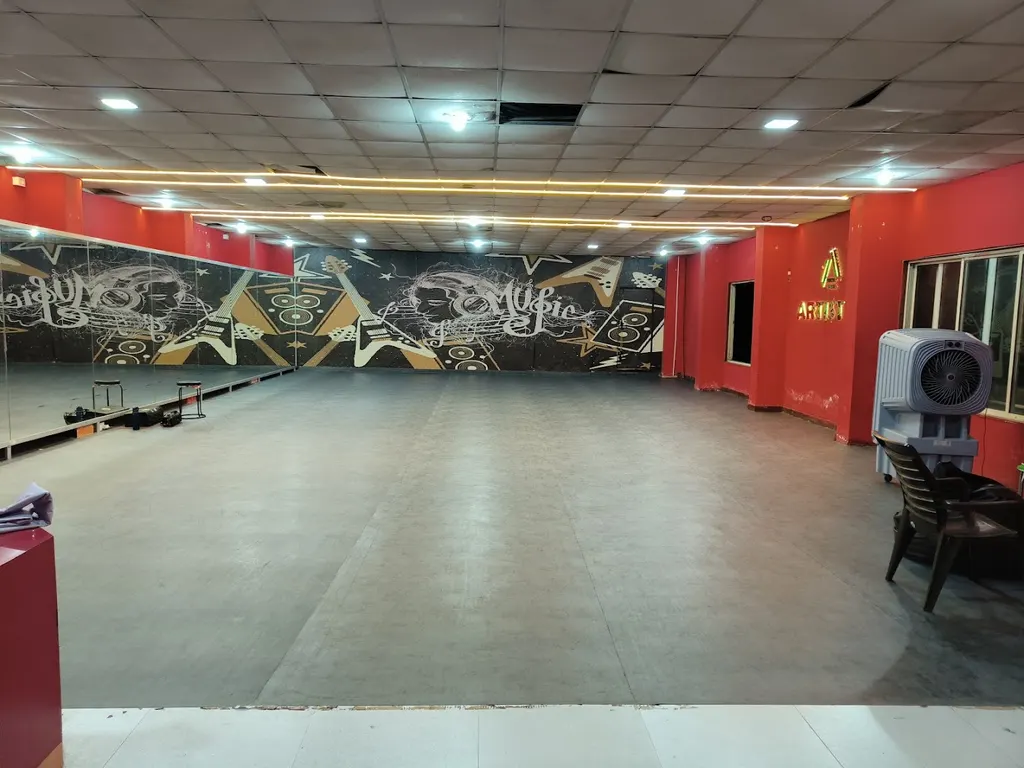 ARTISTRY The Art & Fitness Studio — Dance in Manjari