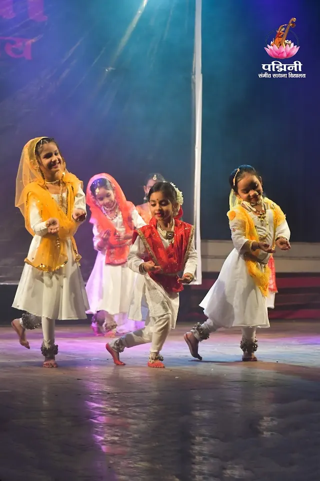 Padmini Sangeet Vidyalay — Music in Phursungi