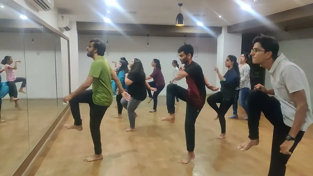 Revolution Garba Classes — Dance in Navrangpura