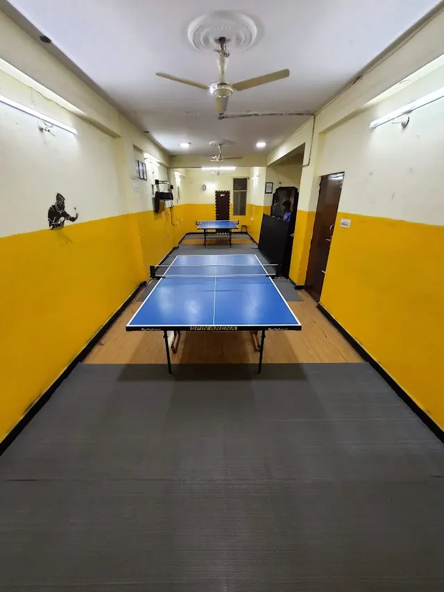 Spin table tennis arena