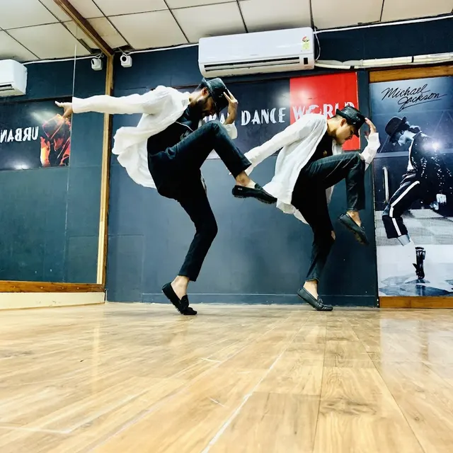 URBAN DANCE WORLD — Dance in Bowenpally